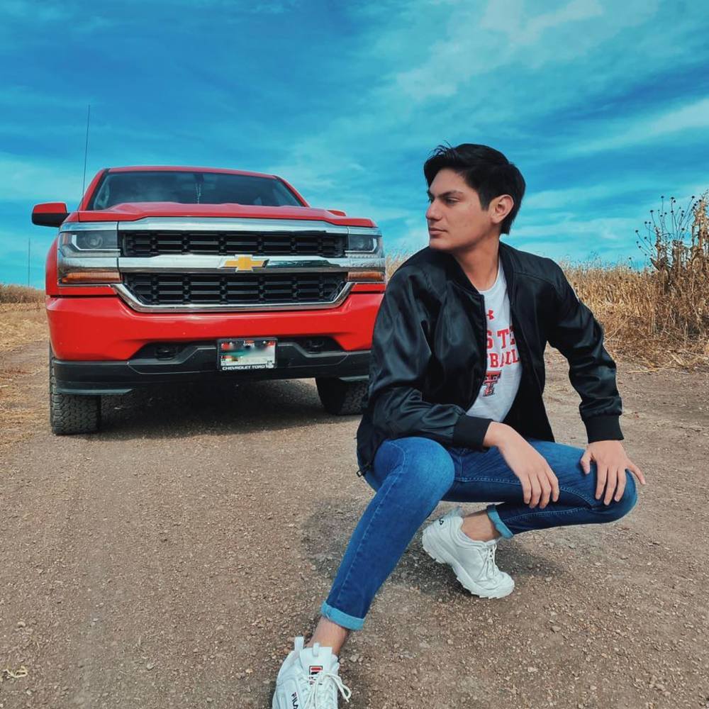 Meet your Posher, Jose